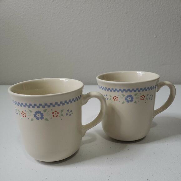 Corning Ware Corelle Needlepoint 3.5" Mug Cup Set Of 2 EUC Blue Red Floral - Picture 3 of 6